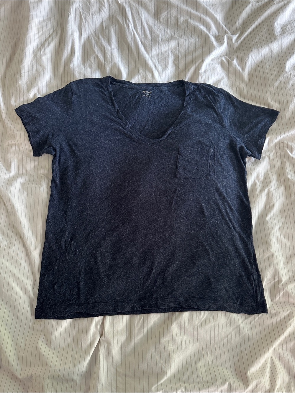 Madewell - V-Neck Pocket Tee - Navy - Size Medium